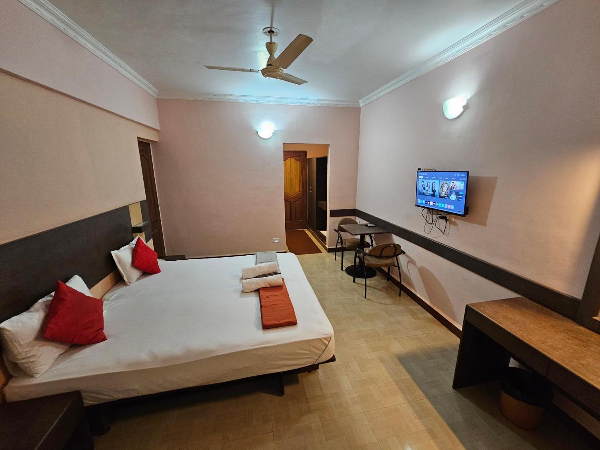 The Pentacon A Resort Canacona Exterior photo